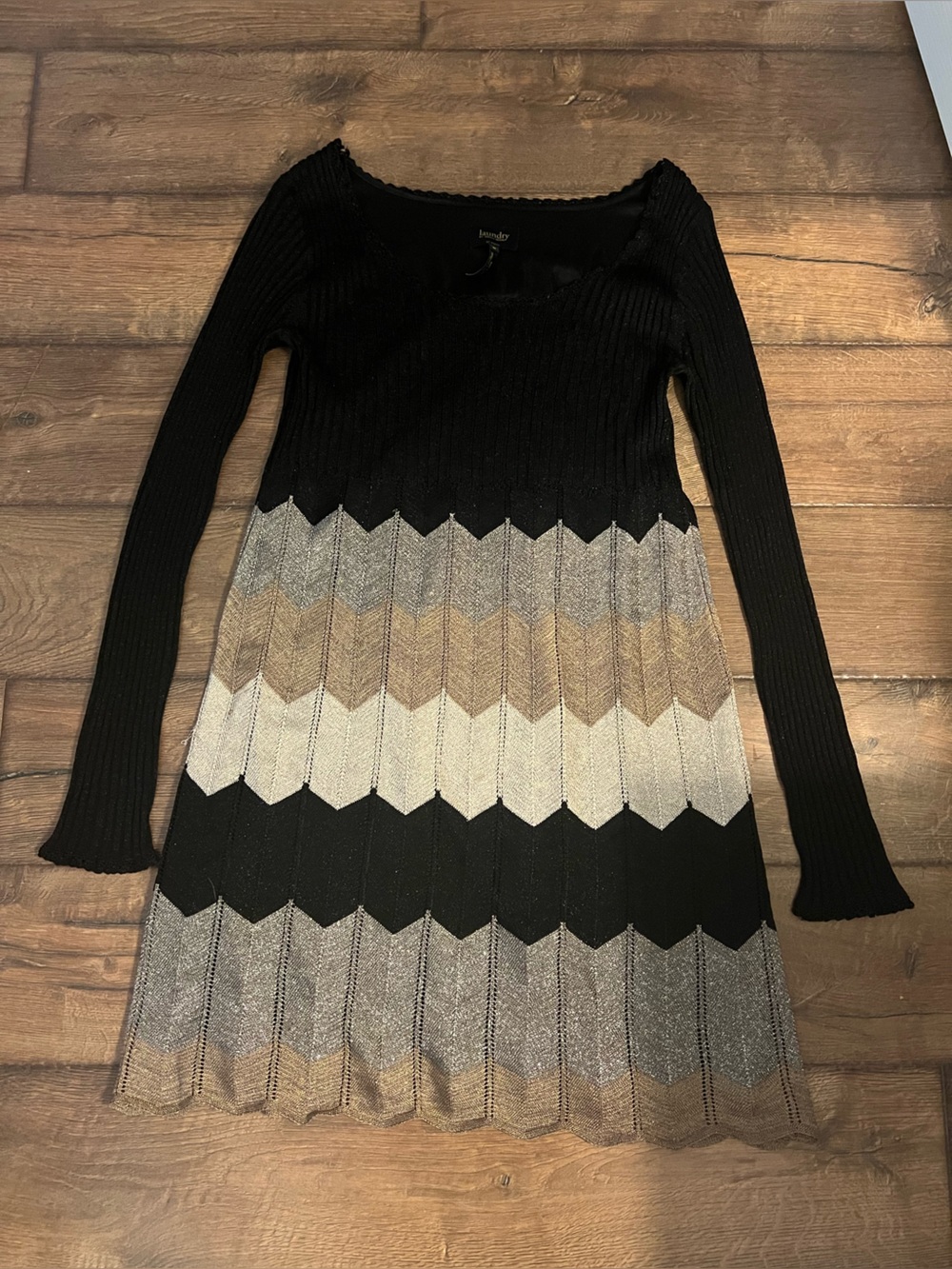 Laundry by Shelli Segal is a metallic chevron-knit sweater dress. Size medium